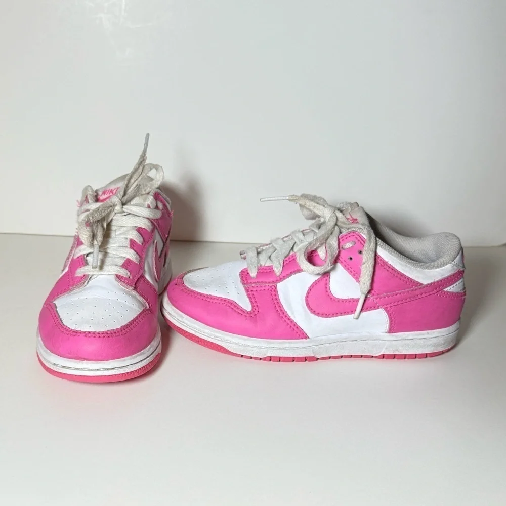 Nike Kids Sneakers in Pink and White